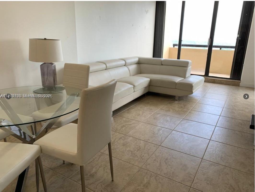 2555 Collins Ave #506 Miami Beach, FL 33140