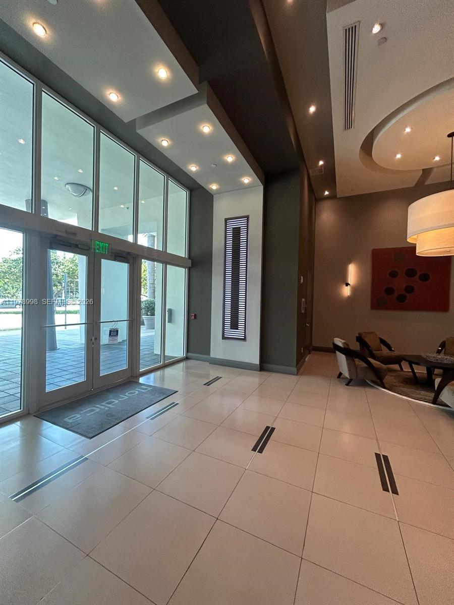 2525 SW 3rd Ave #1402 Miami, FL 33129