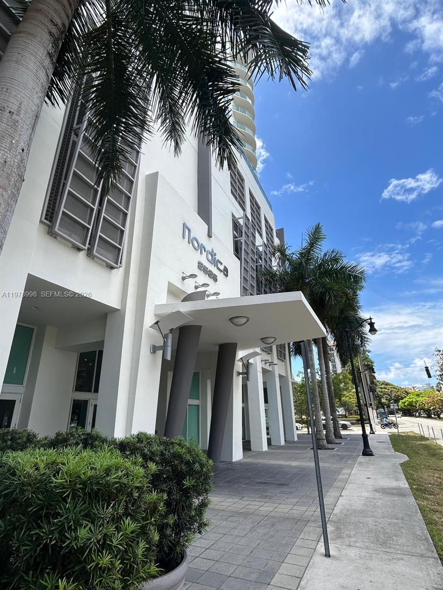 2525 SW 3rd Ave #1402 Miami, FL 33129