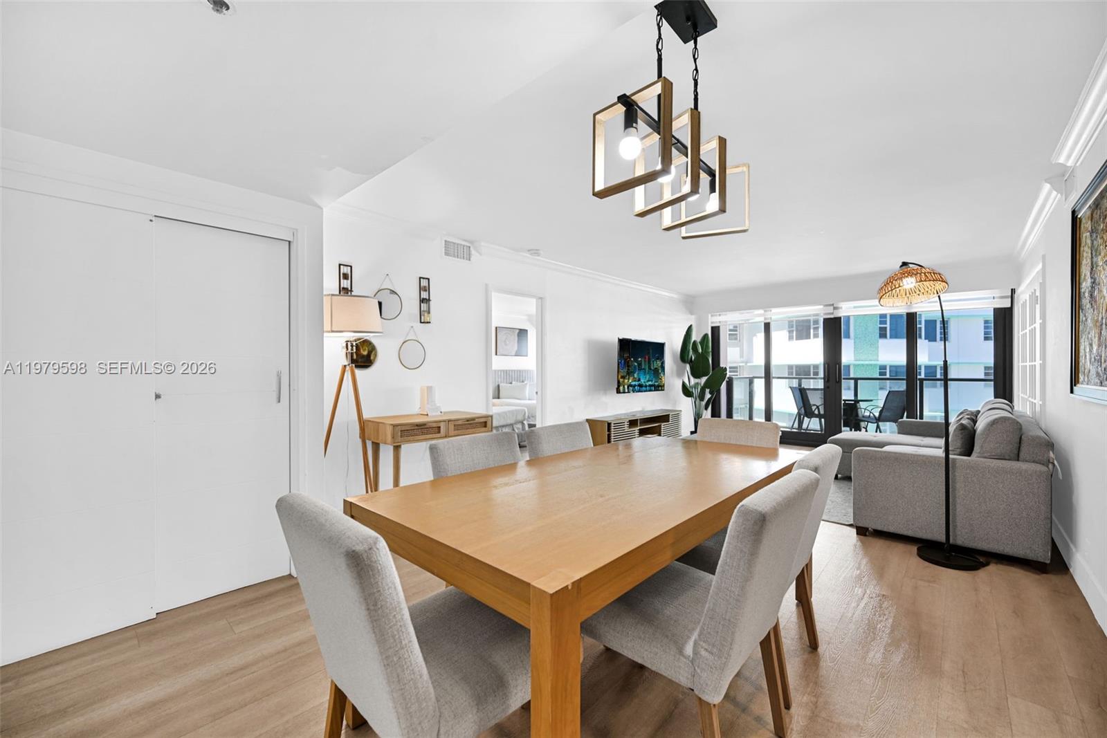 5225 Collins Ave #1214 Miami Beach, FL 33140