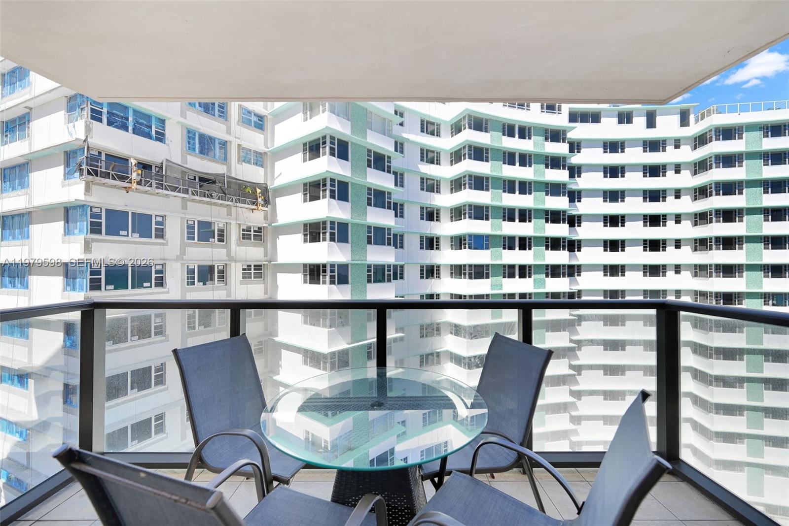 5225 Collins Ave #1214 Miami Beach, FL 33140