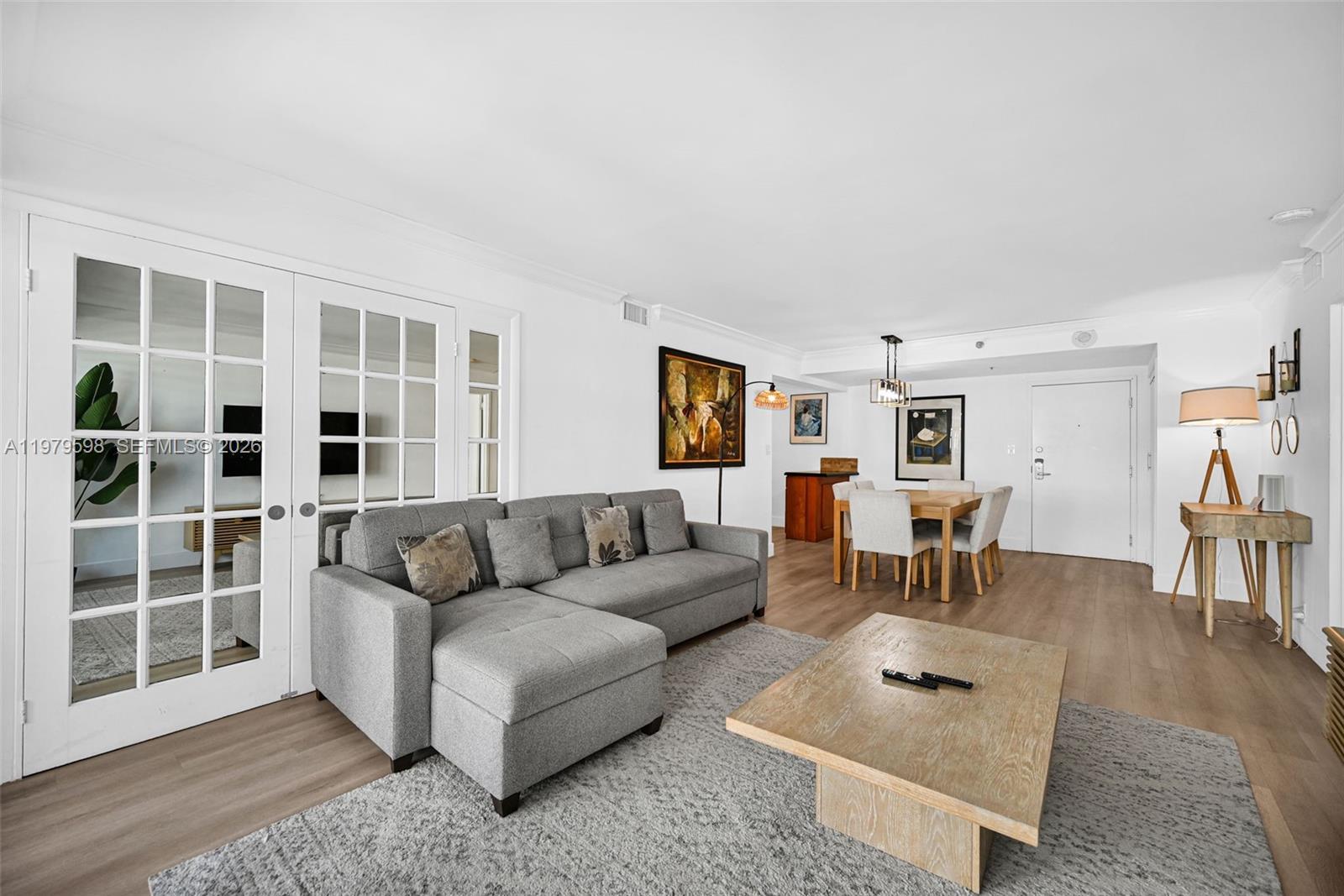 5225 Collins Ave #1214 Miami Beach, FL 33140