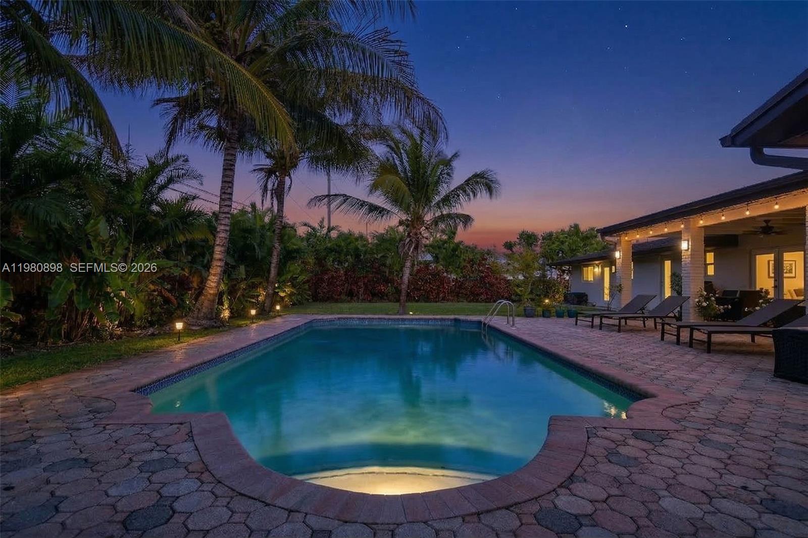 8700 SW 83rd Ct Miami, FL 33143