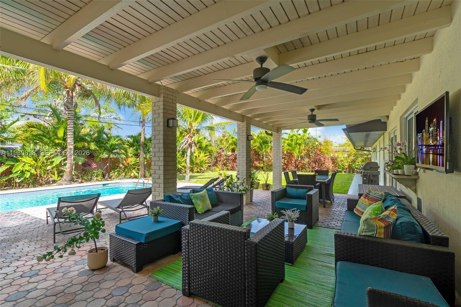 8700 SW 83rd Ct Miami, FL 33143