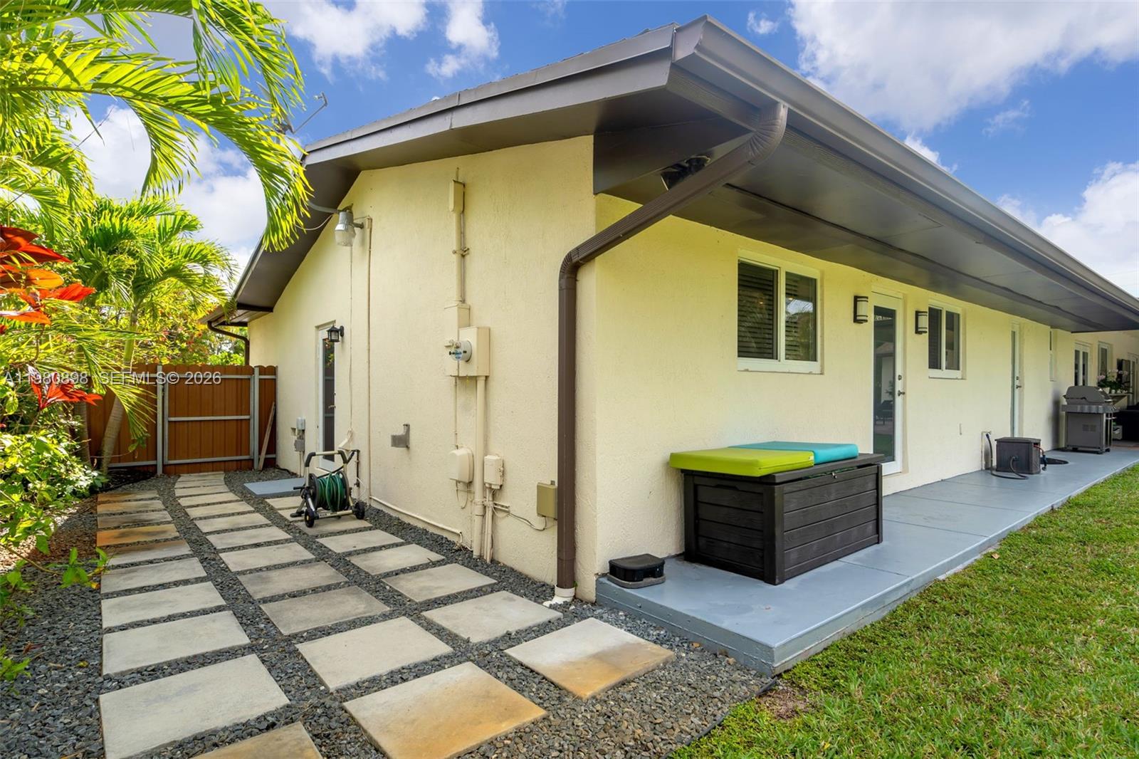 8700 SW 83rd Ct Miami, FL 33143