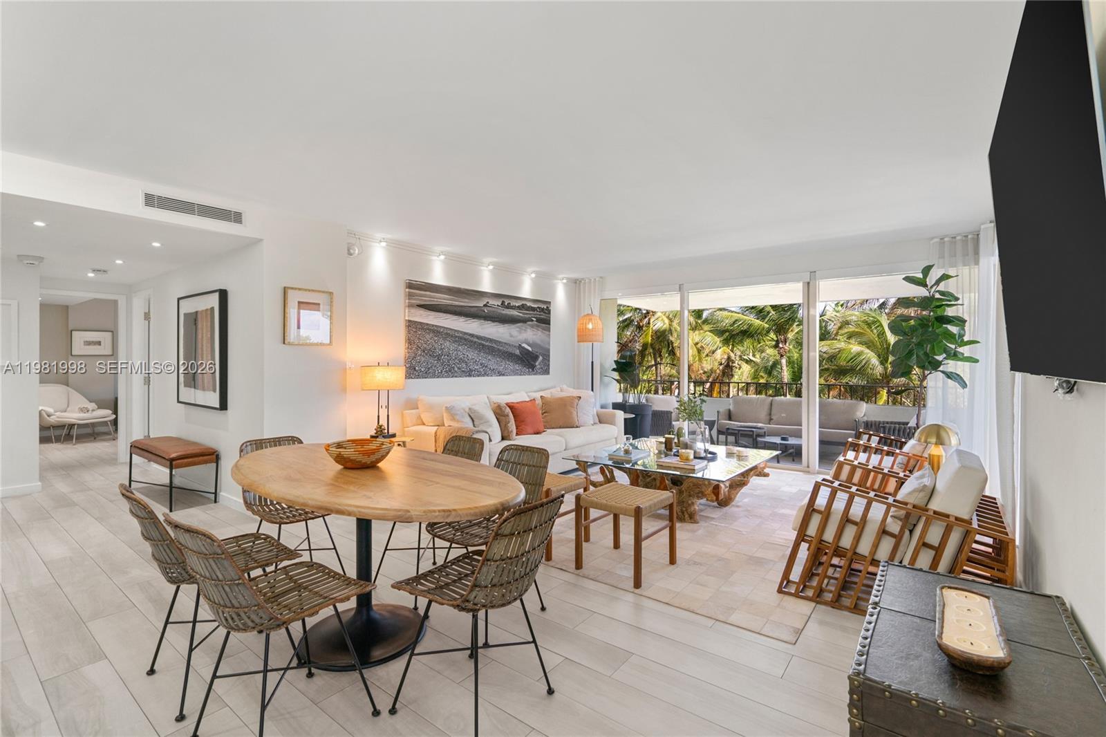 image Commodore Club East21