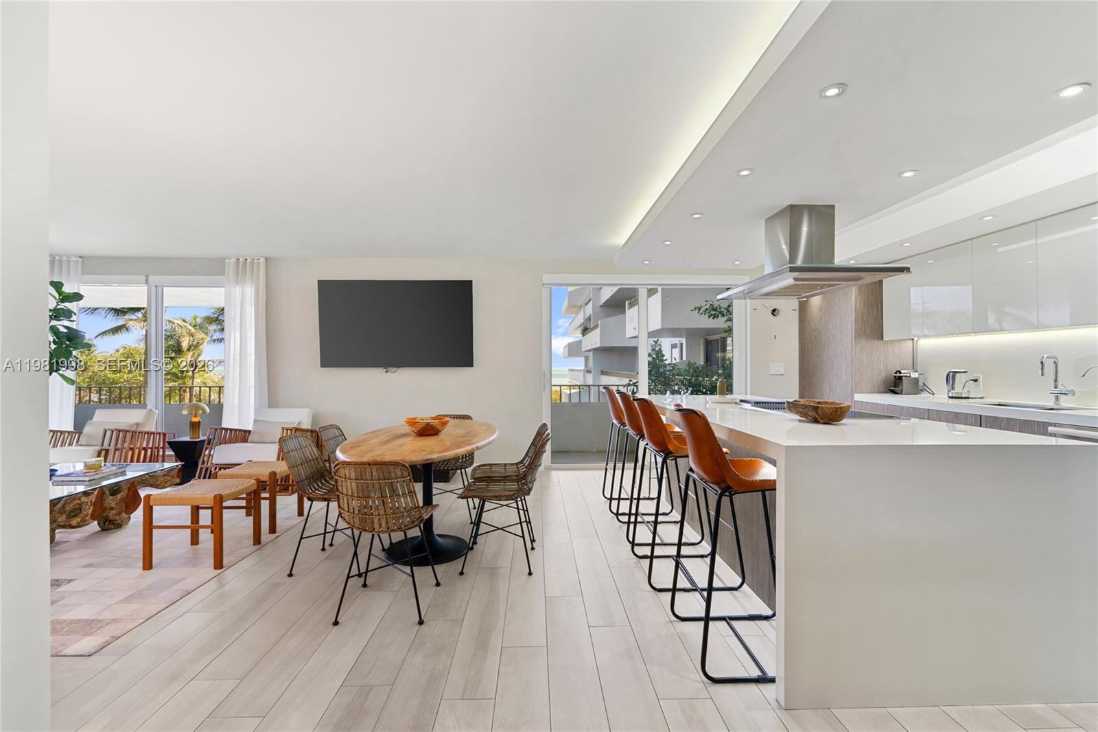 image Commodore Club East22