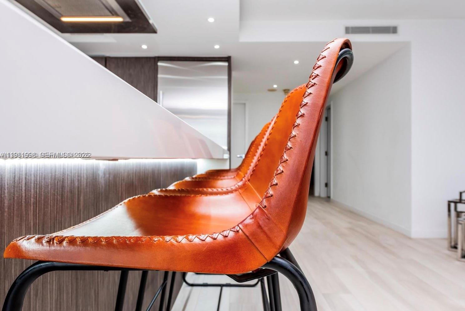 image Commodore Club East24