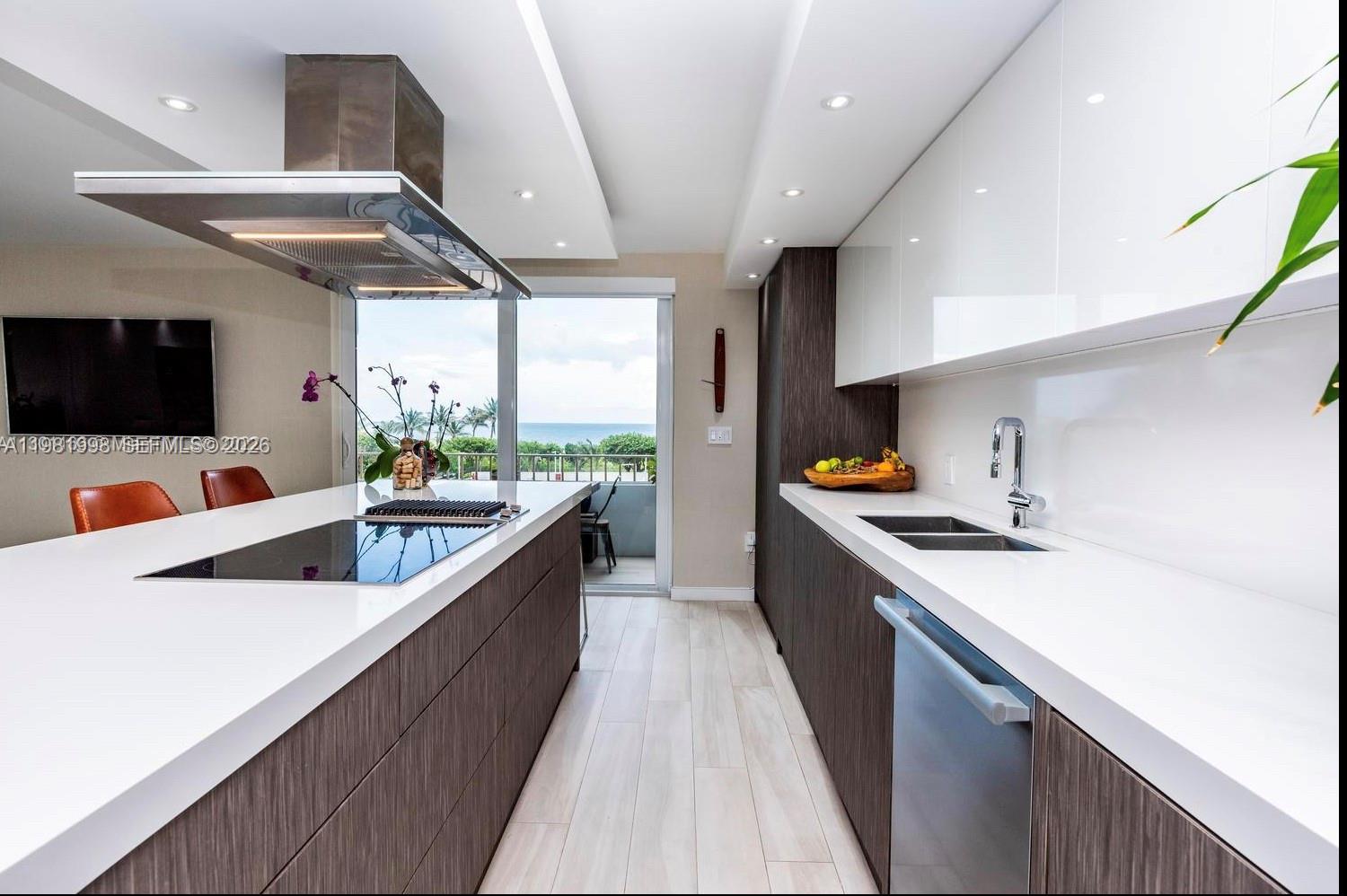 image Commodore Club East26