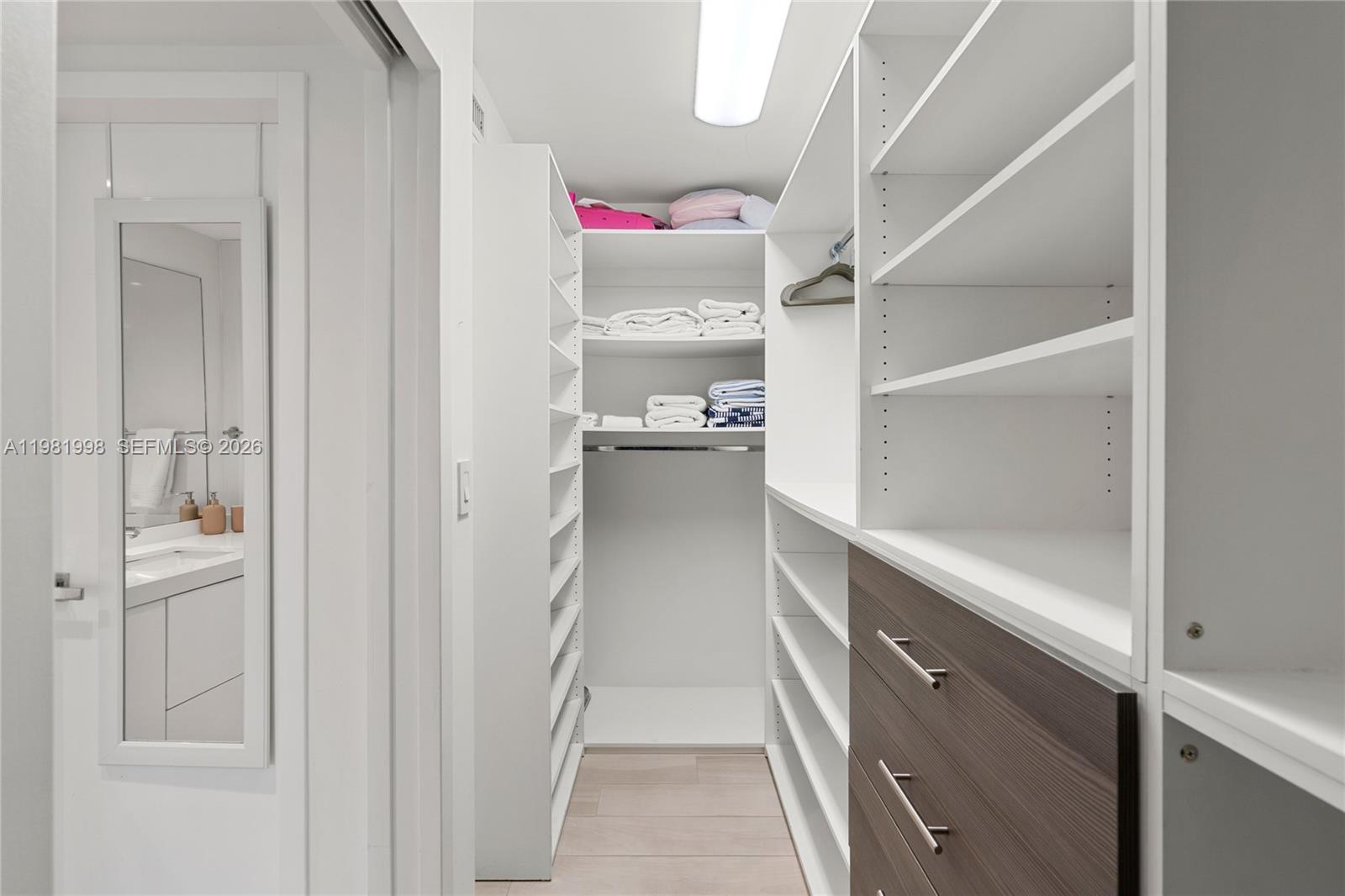 image Commodore Club East29