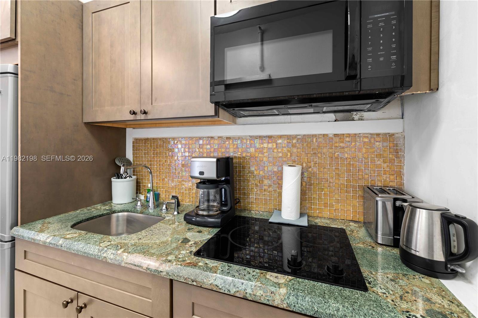 255 W 24th St #501 Miami Beach, FL 33140