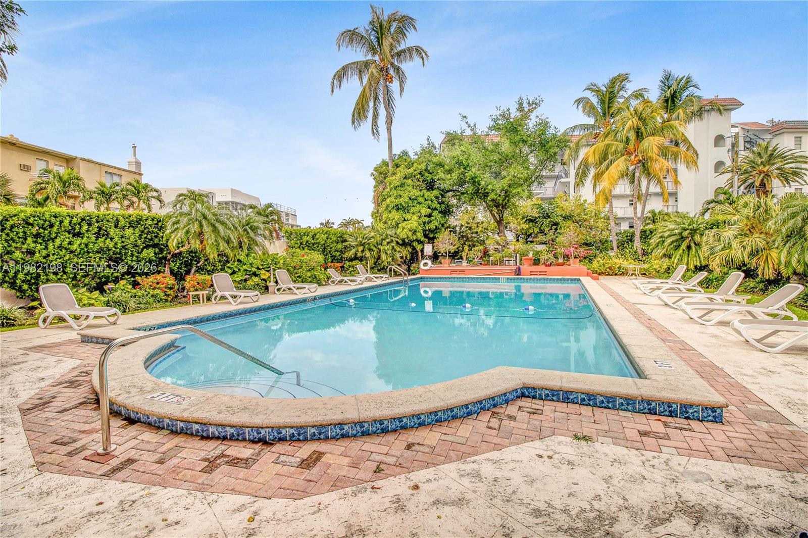 255 W 24th St #501 Miami Beach, FL 33140