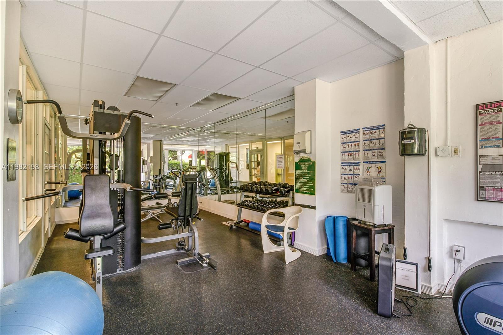 255 W 24th St #501 Miami Beach, FL 33140