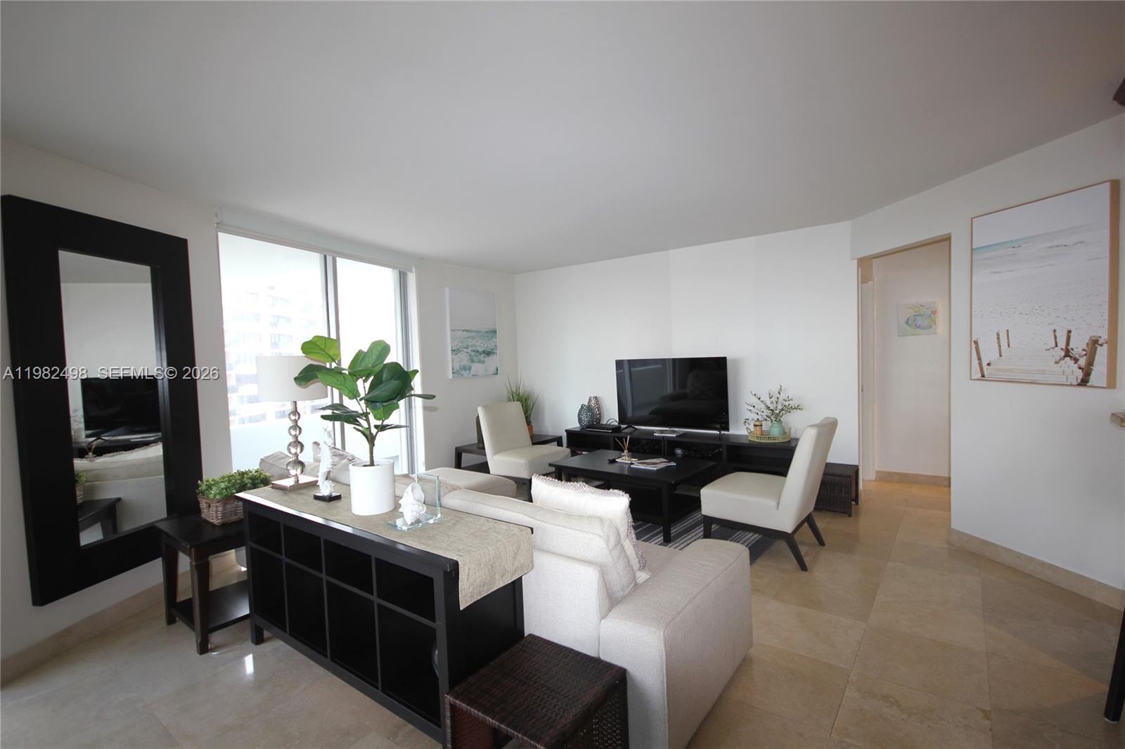 5161 Collins Ave #1004 Miami Beach, FL 33140