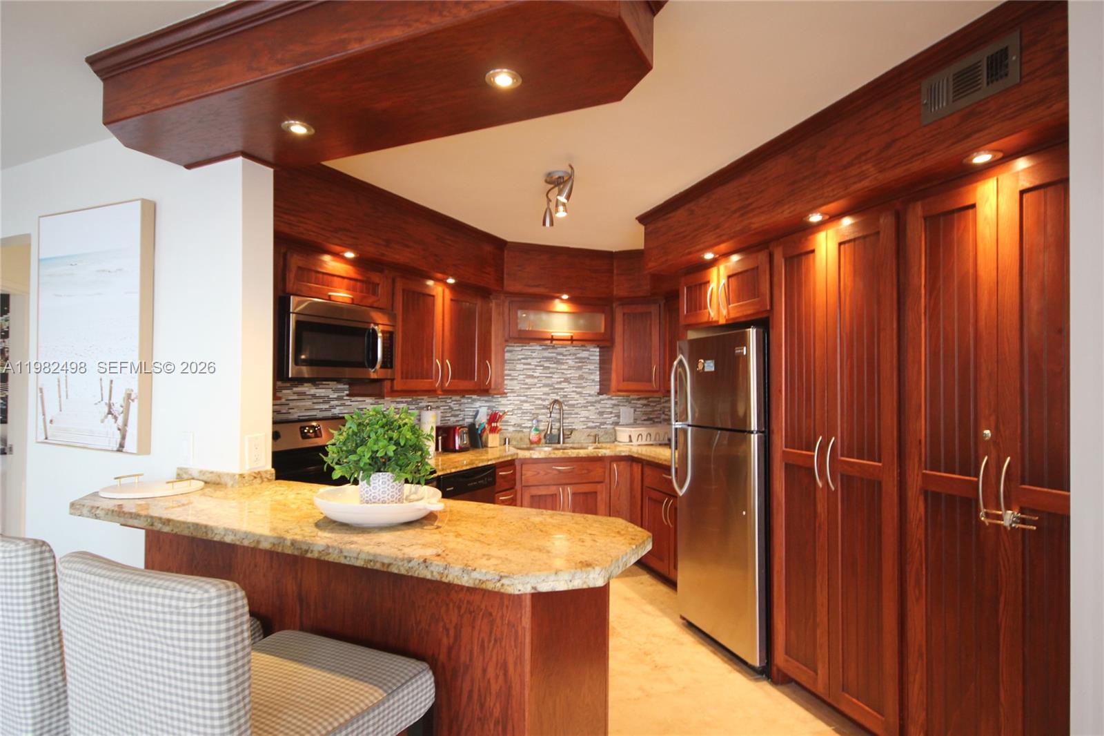 5161 Collins Ave #1004 Miami Beach, FL 33140