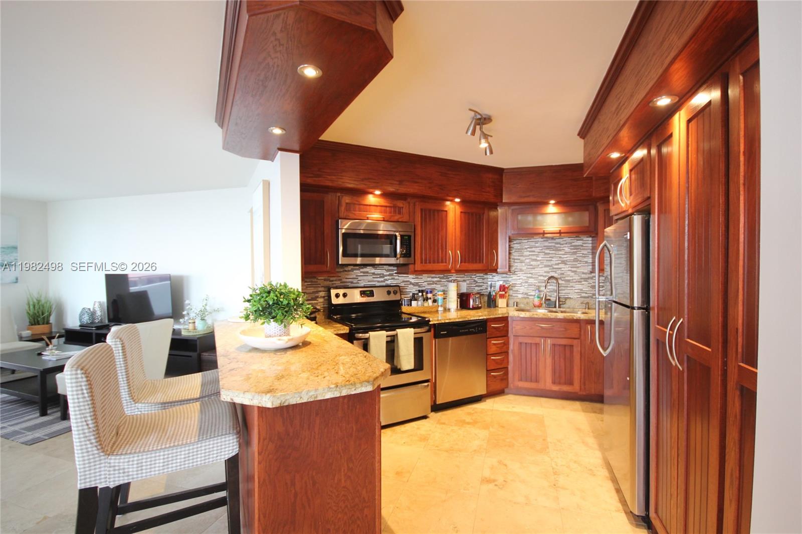 5161 Collins Ave #1004 Miami Beach, FL 33140