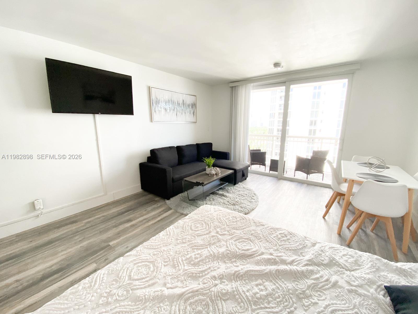 19201 Collins Ave #924 Sunny Isles Beach, FL 33160