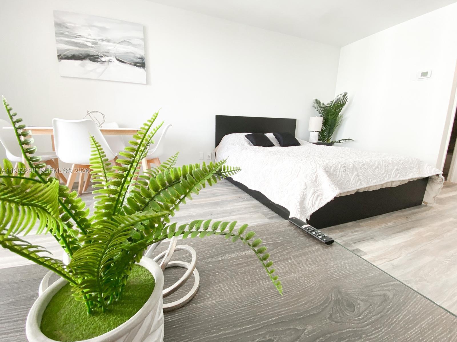 19201 Collins Ave #924 Sunny Isles Beach, FL 33160