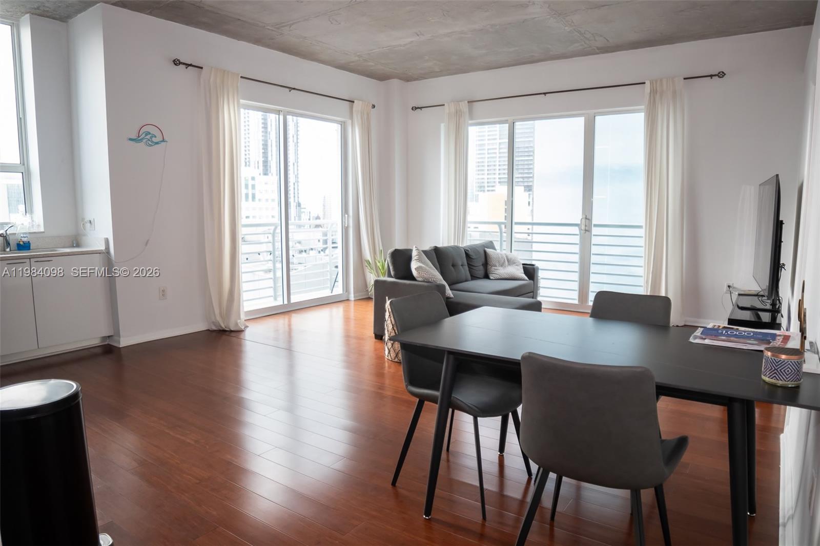 image Loft Downtown I15