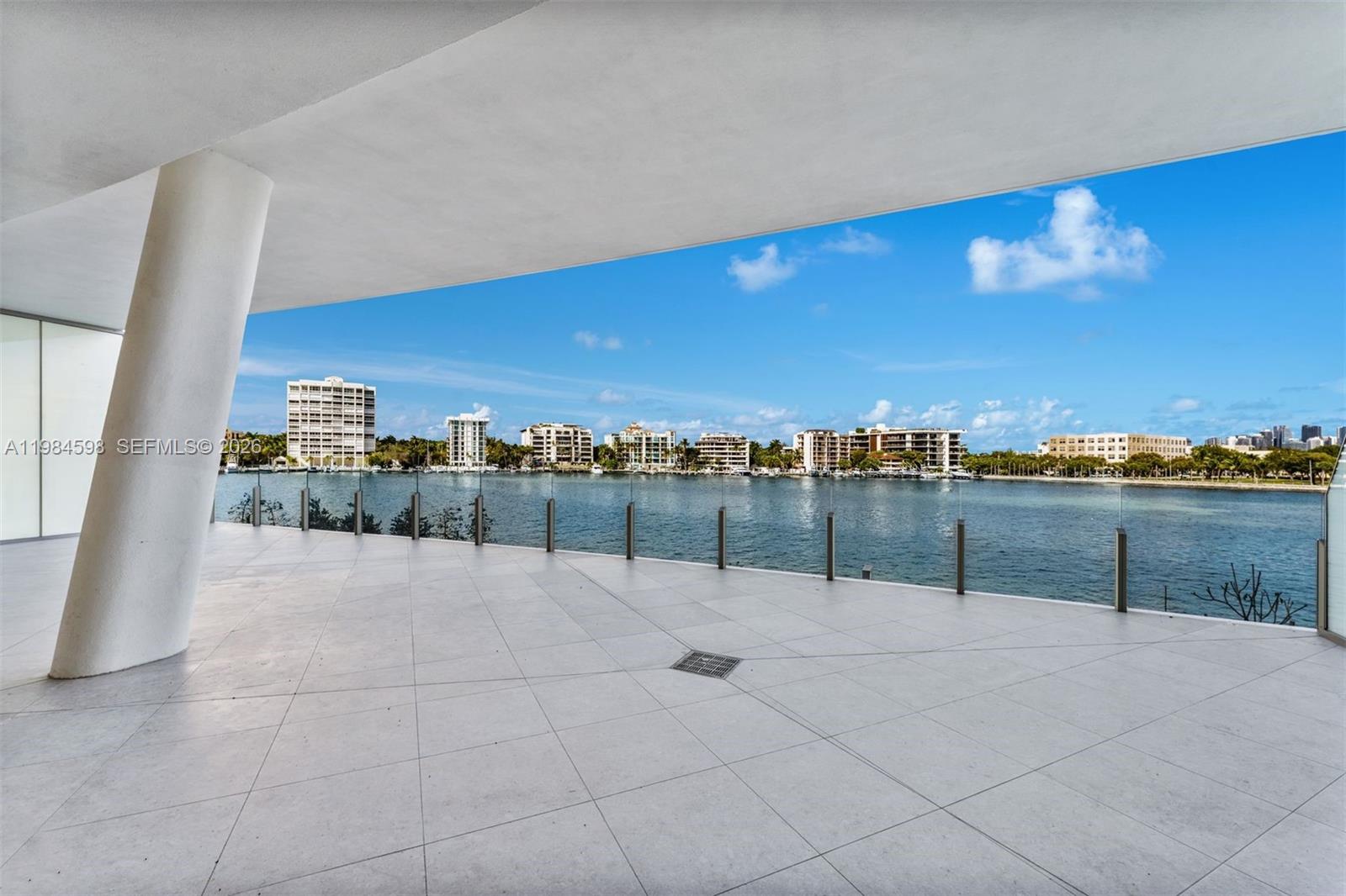 5 Grove Isle Dr #L204 Coconut Grove, FL 33133