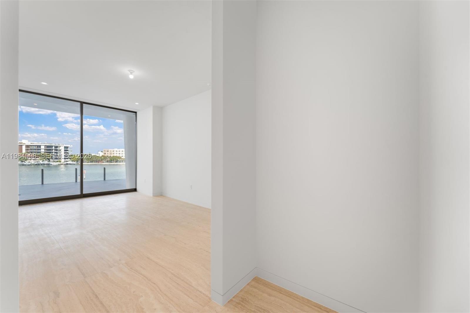 5 Grove Isle Dr #L204 Coconut Grove, FL 33133