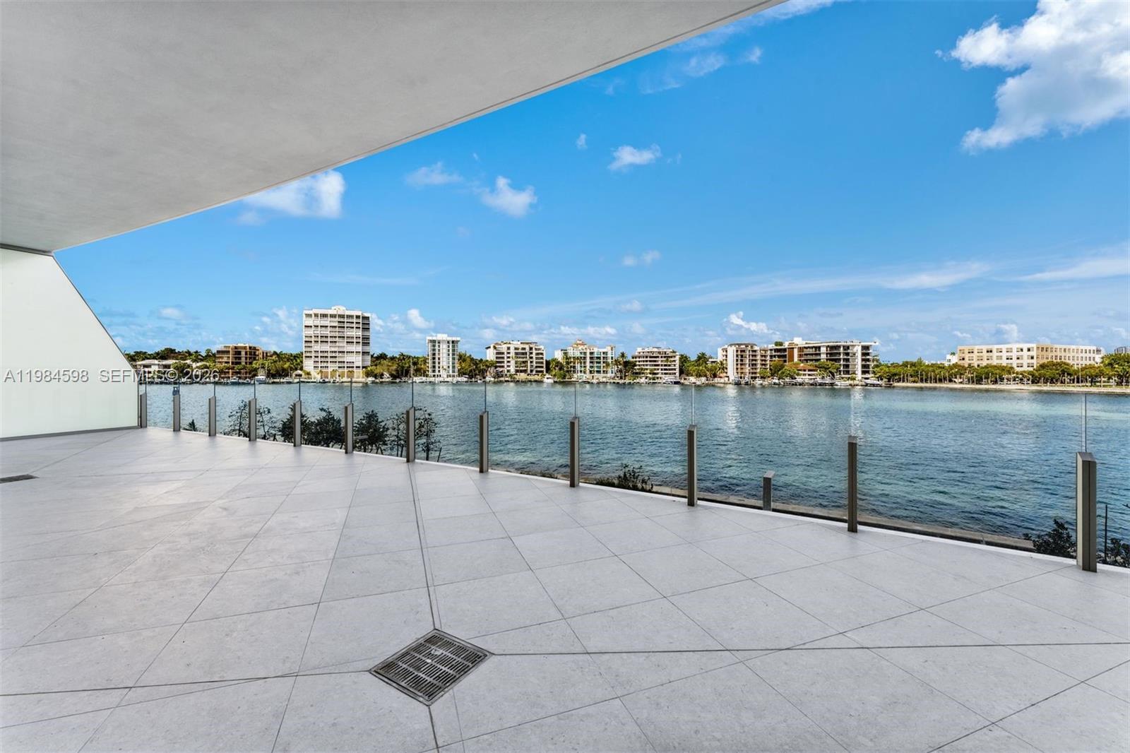 5 Grove Isle Dr #L204 Coconut Grove, FL 33133