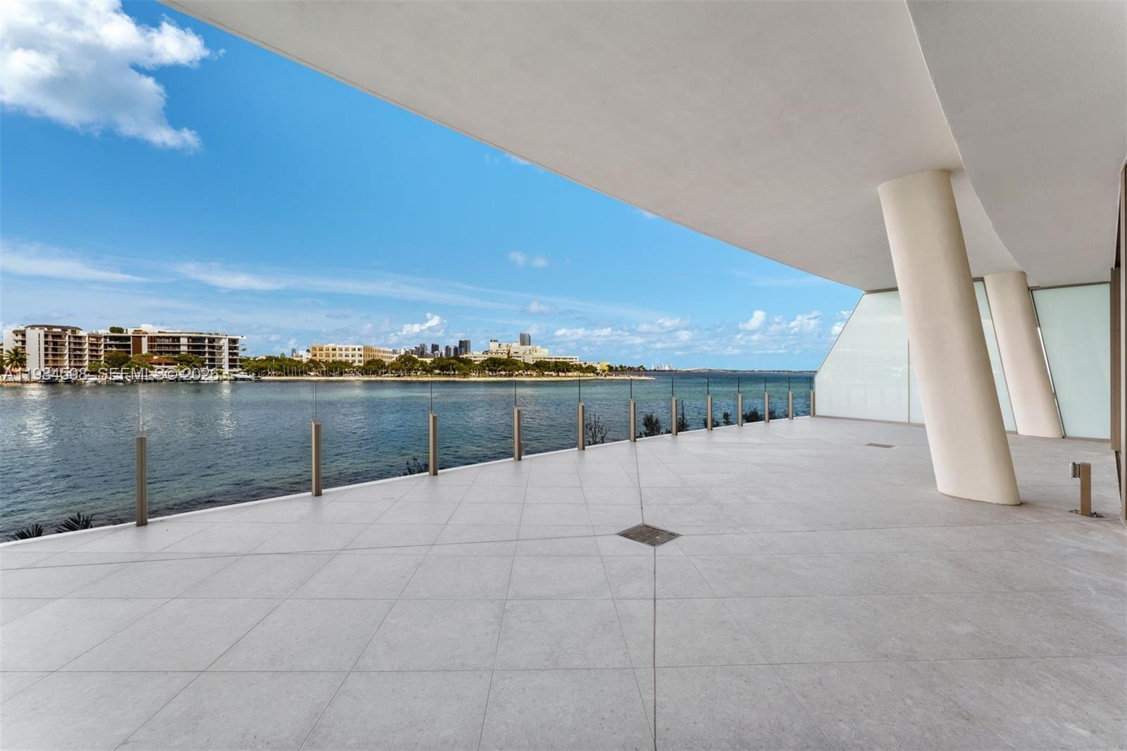 5 Grove Isle Dr #L204 Coconut Grove, FL 33133