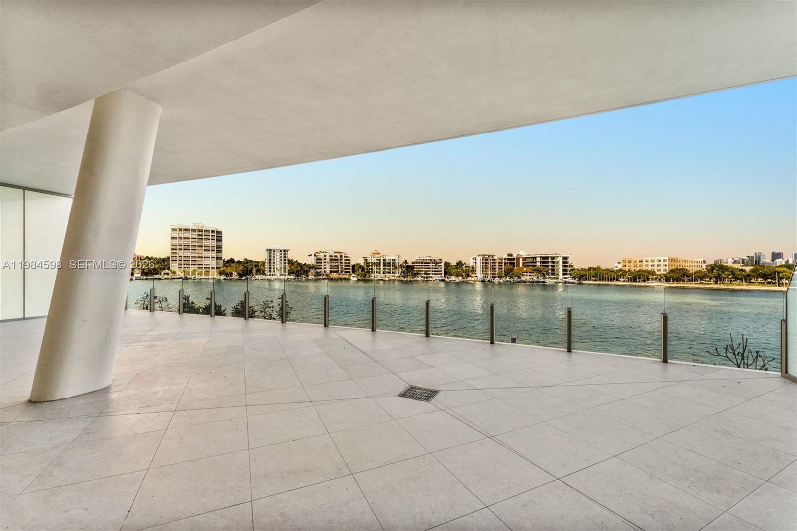 5 Grove Isle Dr #L204 Coconut Grove, FL 33133