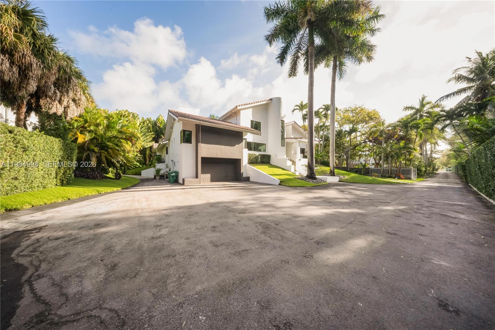 5981 SW 136th St Pinecrest, FL 33156