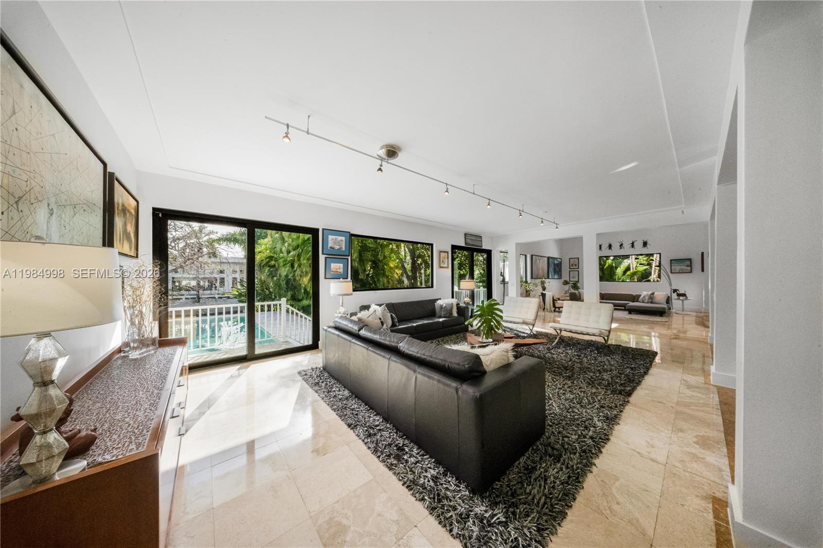 5981 SW 136th St Pinecrest, FL 33156