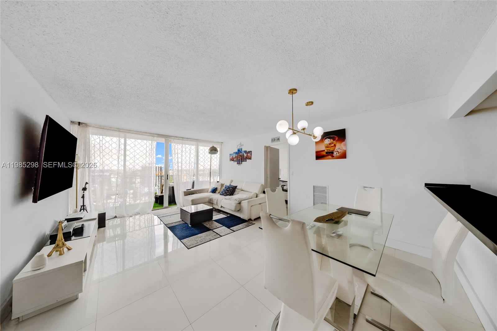 7601 E Treasure Dr #2302