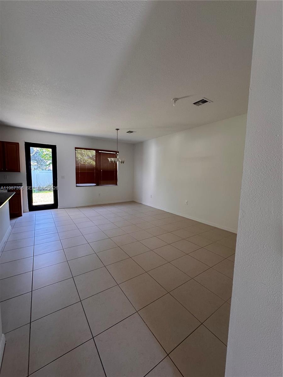 772 NE 191st Ter Miami, FL 33179