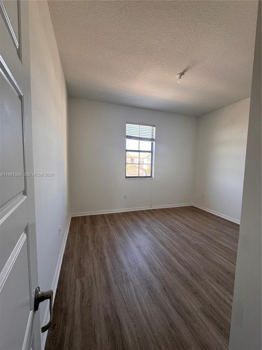 772 NE 191st Ter Miami, FL 33179