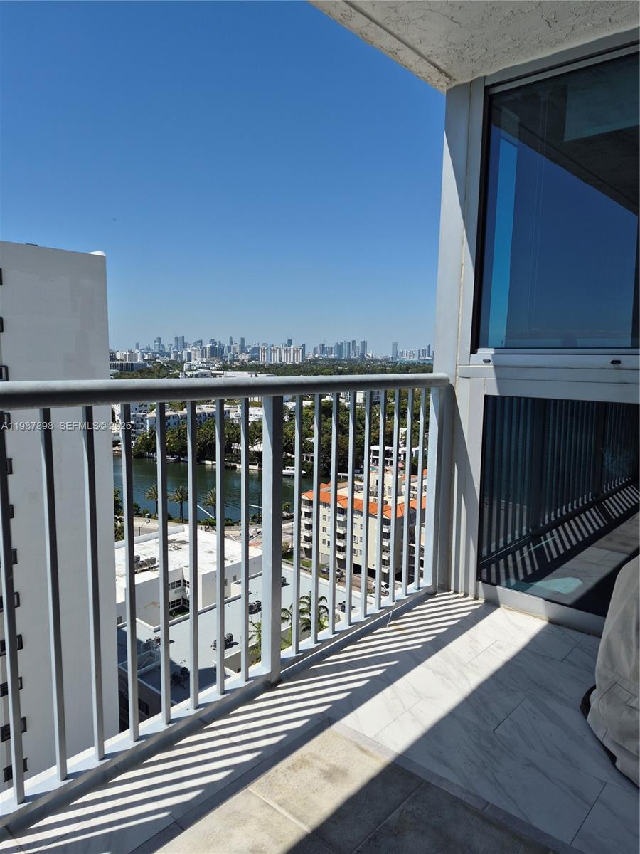 2655 Collins Ave #1910 Miami Beach, FL 33140