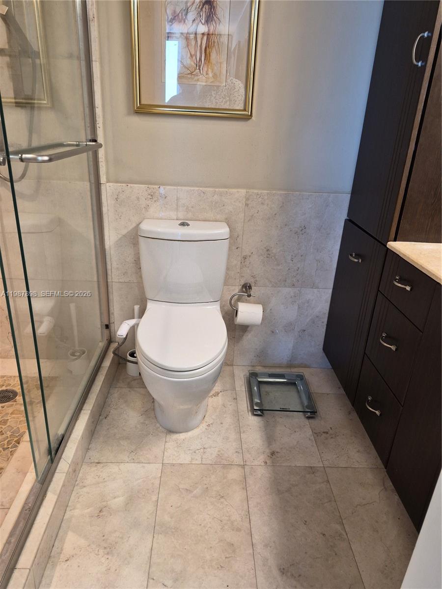 2655 Collins Ave #1910 Miami Beach, FL 33140