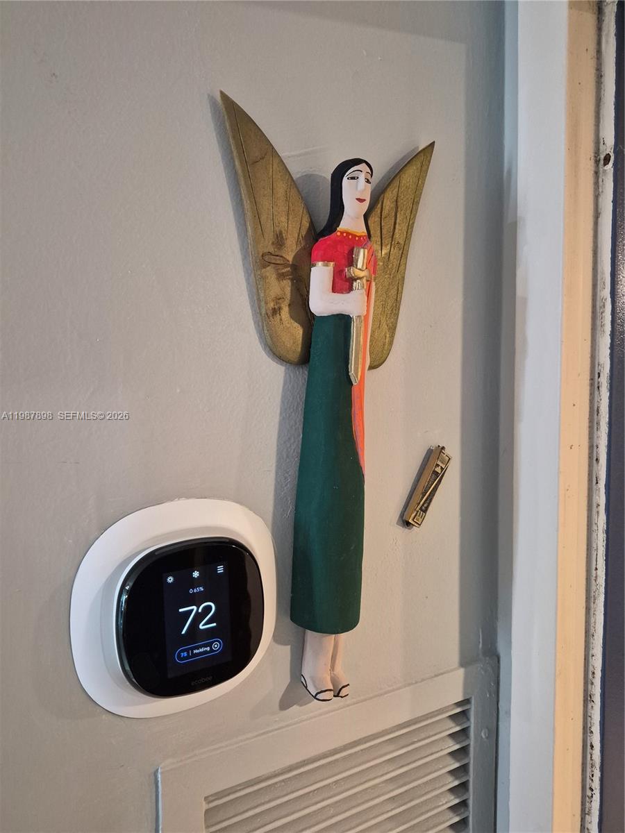 2655 Collins Ave #1910 Miami Beach, FL 33140