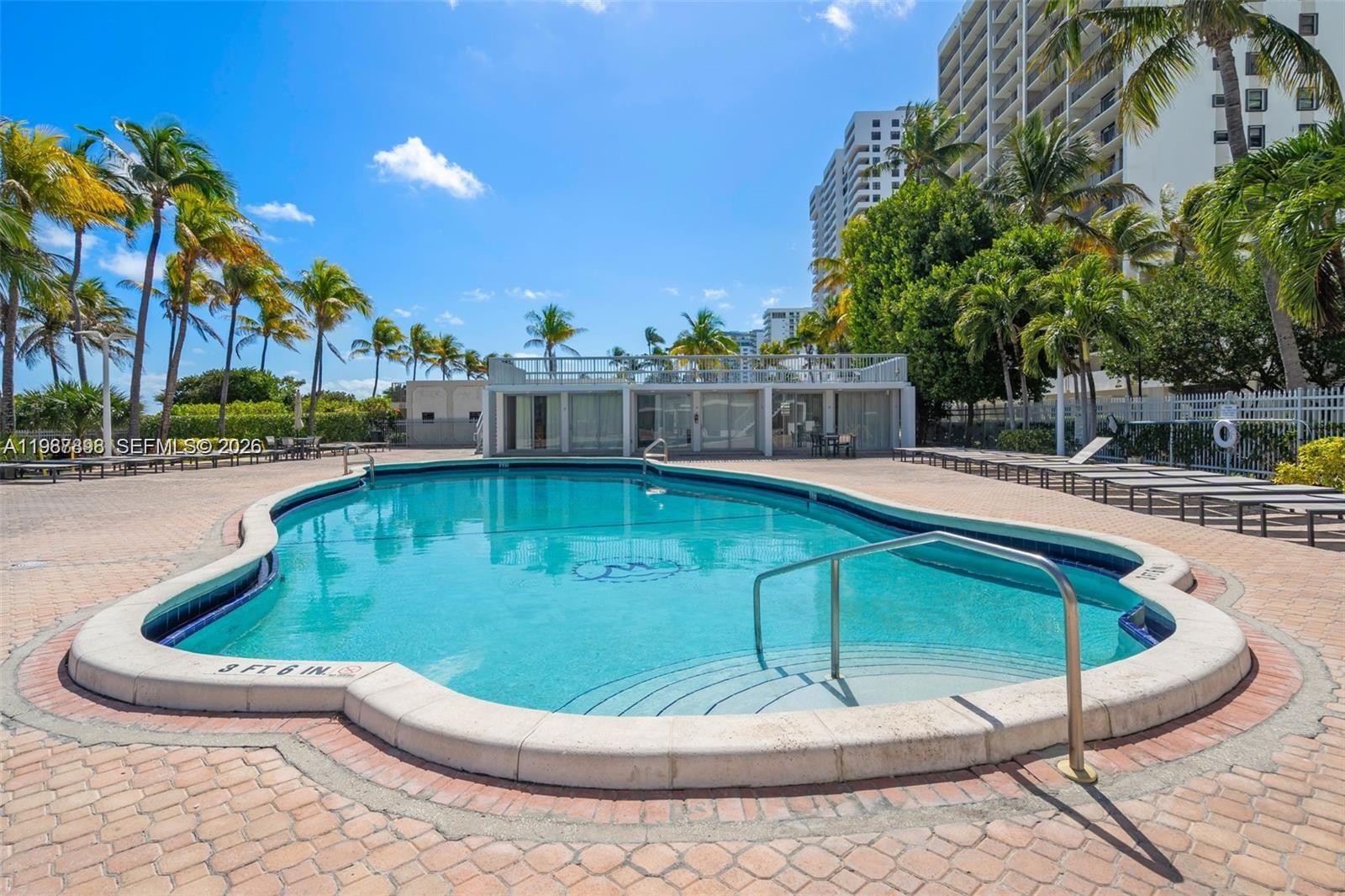 2655 Collins Ave #1910 Miami Beach, FL 33140