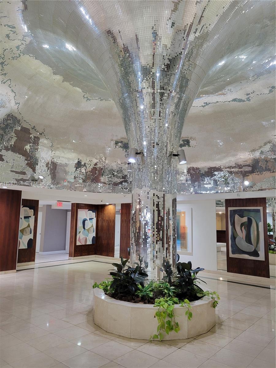 2655 Collins Ave #1910 Miami Beach, FL 33140