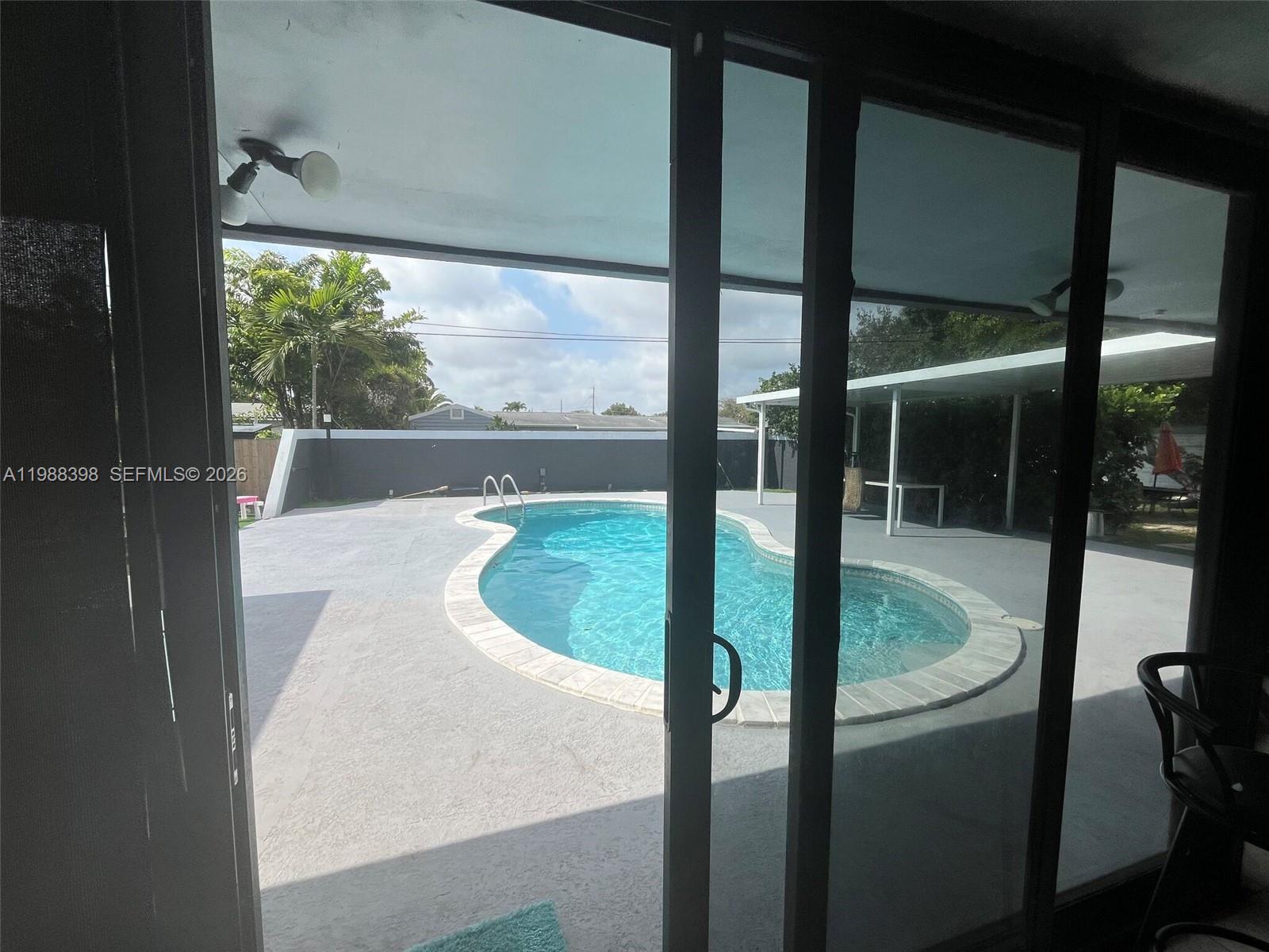 9260 SW 164th St Palmetto Bay, FL 33157