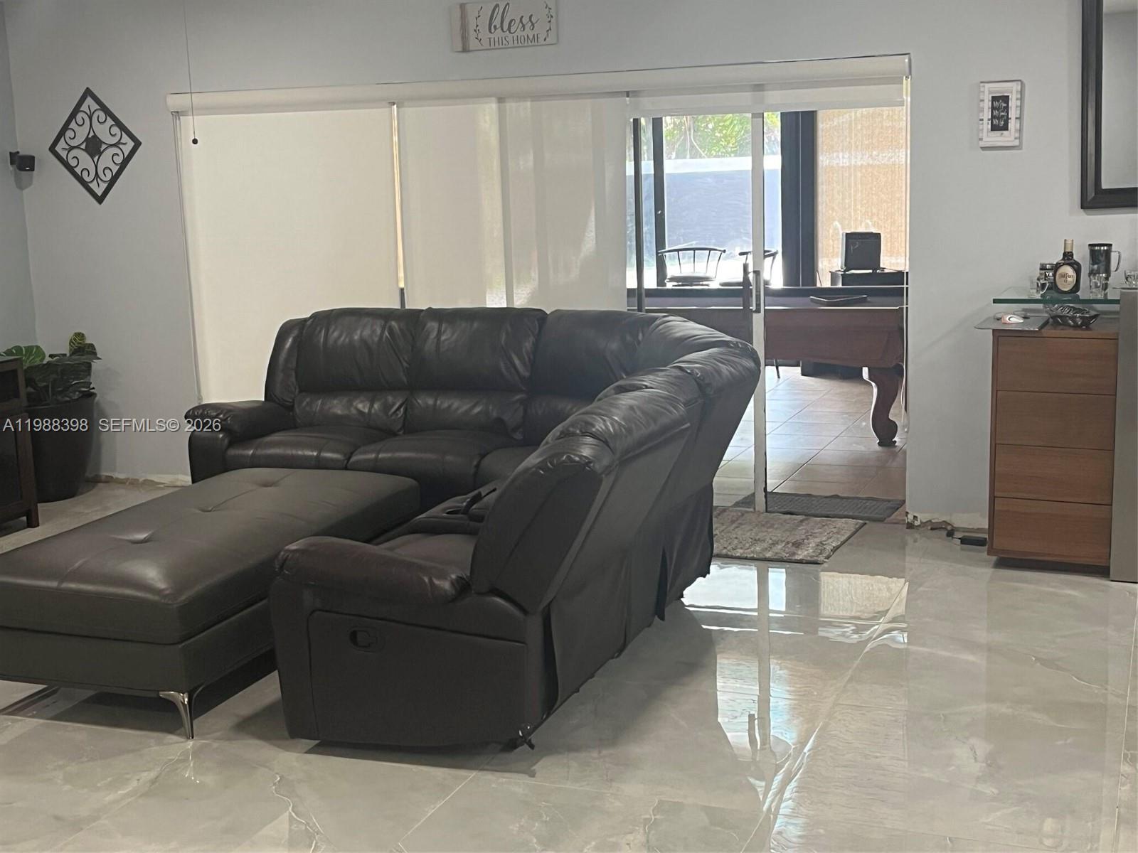 9260 SW 164th St Palmetto Bay, FL 33157