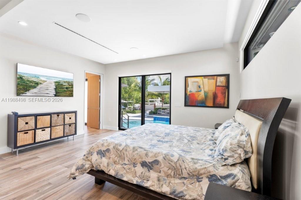 12885 N Bayshore Dr North Miami, FL 33181