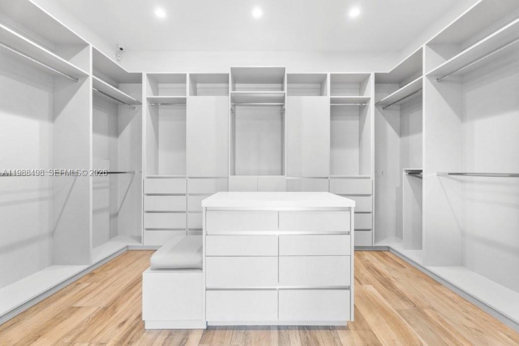 12885 N Bayshore Dr North Miami, FL 33181