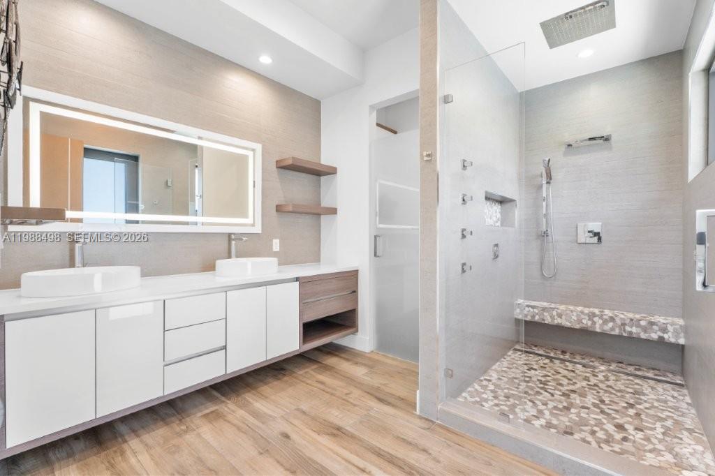 12885 N Bayshore Dr North Miami, FL 33181