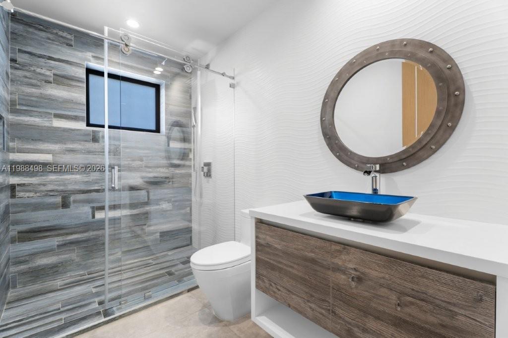 12885 N Bayshore Dr North Miami, FL 33181