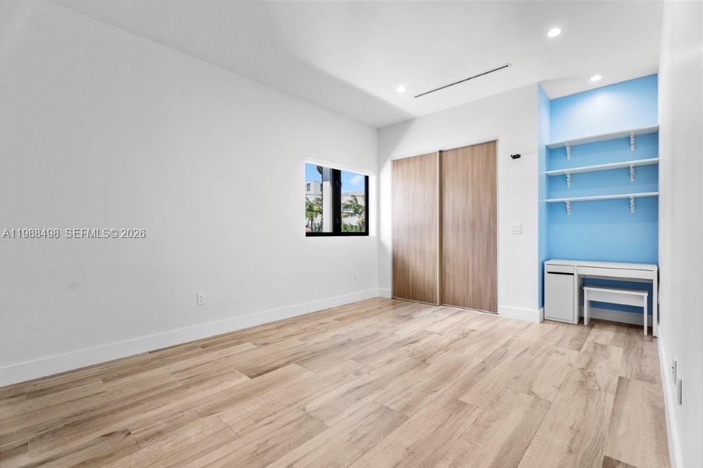 12885 N Bayshore Dr North Miami, FL 33181