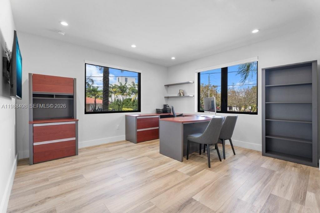 12885 N Bayshore Dr North Miami, FL 33181