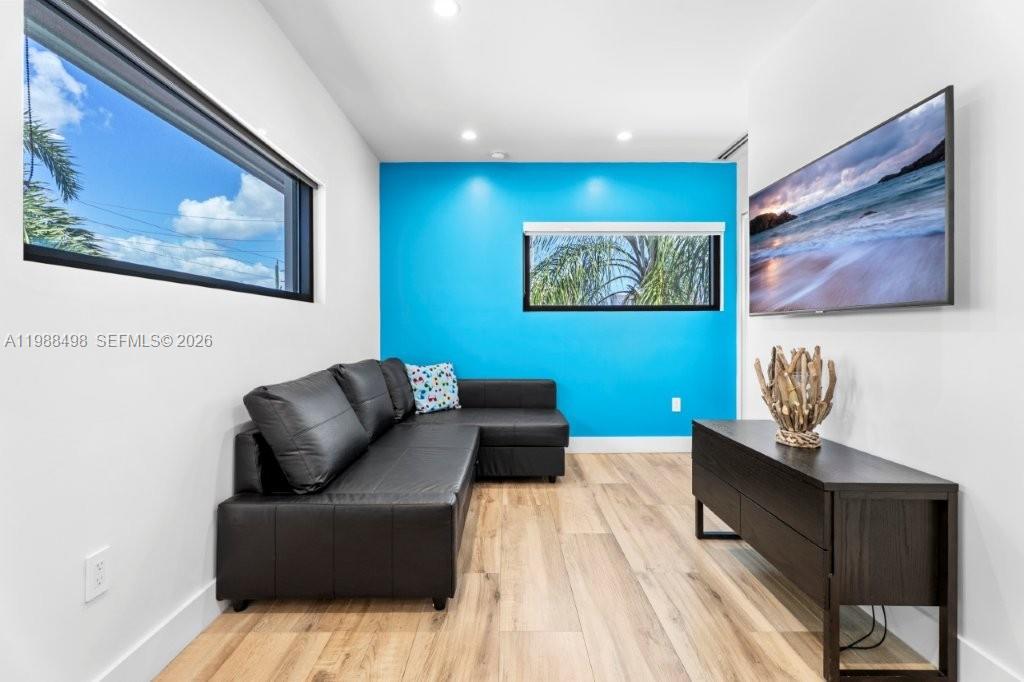 12885 N Bayshore Dr North Miami, FL 33181