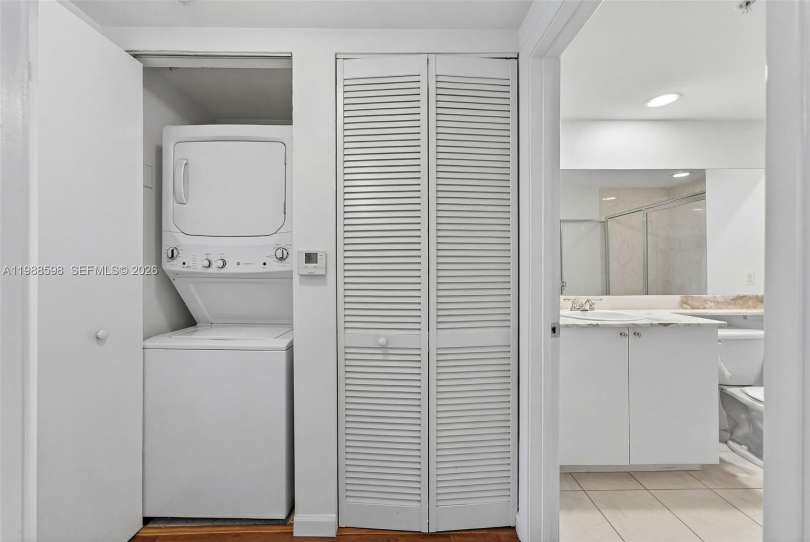 image The Venture at Aventura14