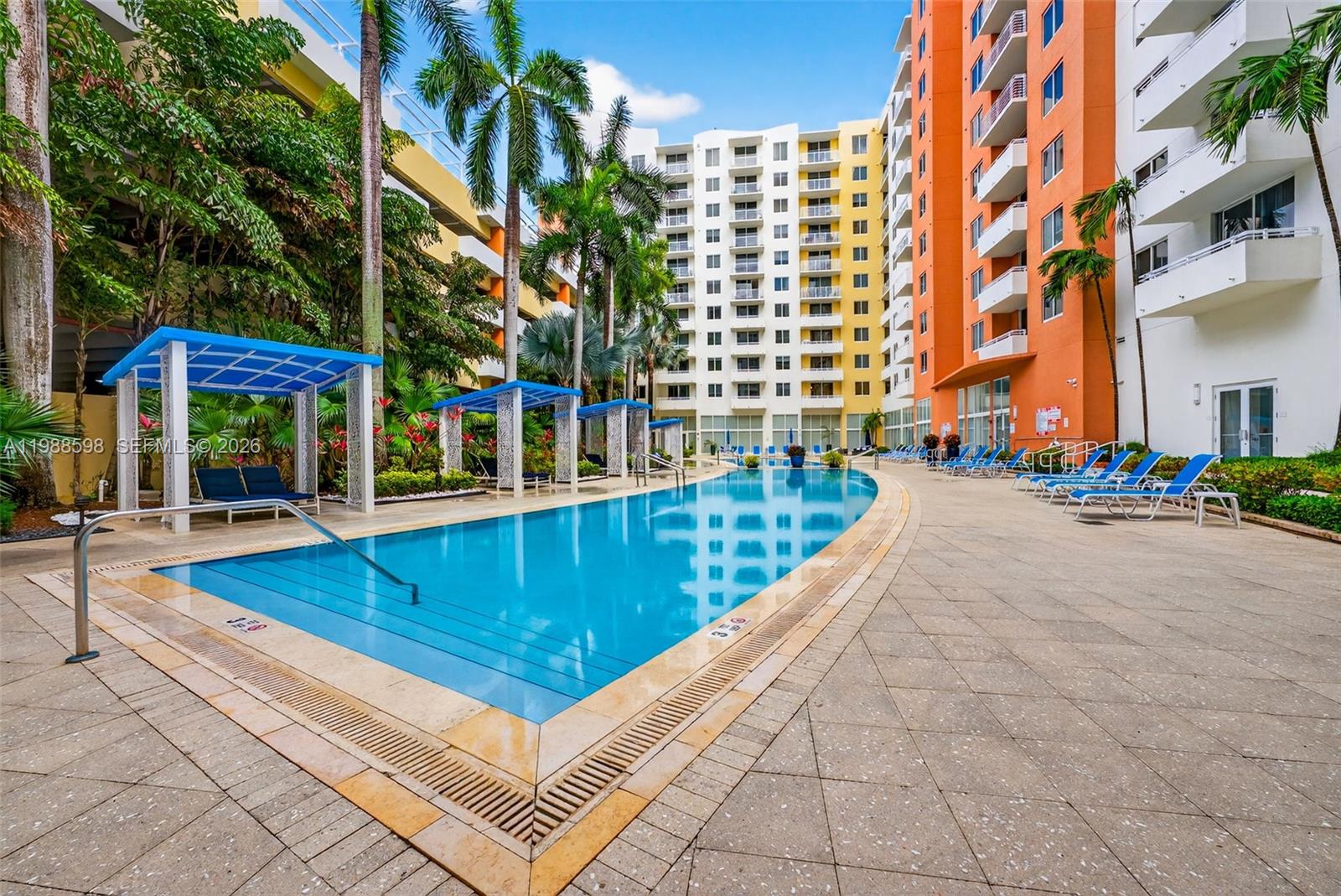 image The Venture at Aventura22