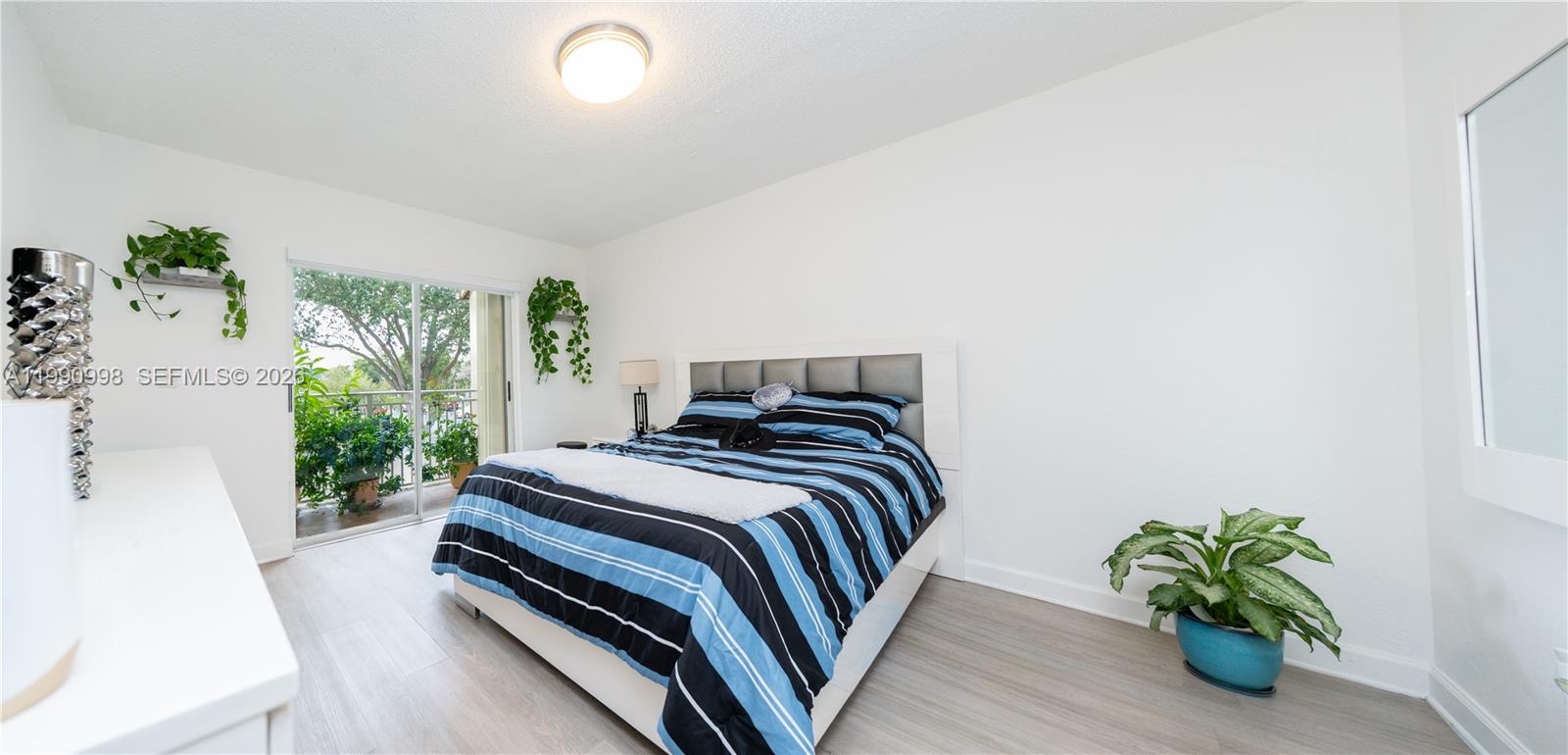 18890 NW 57th Ave #210 Hialeah, FL 33015